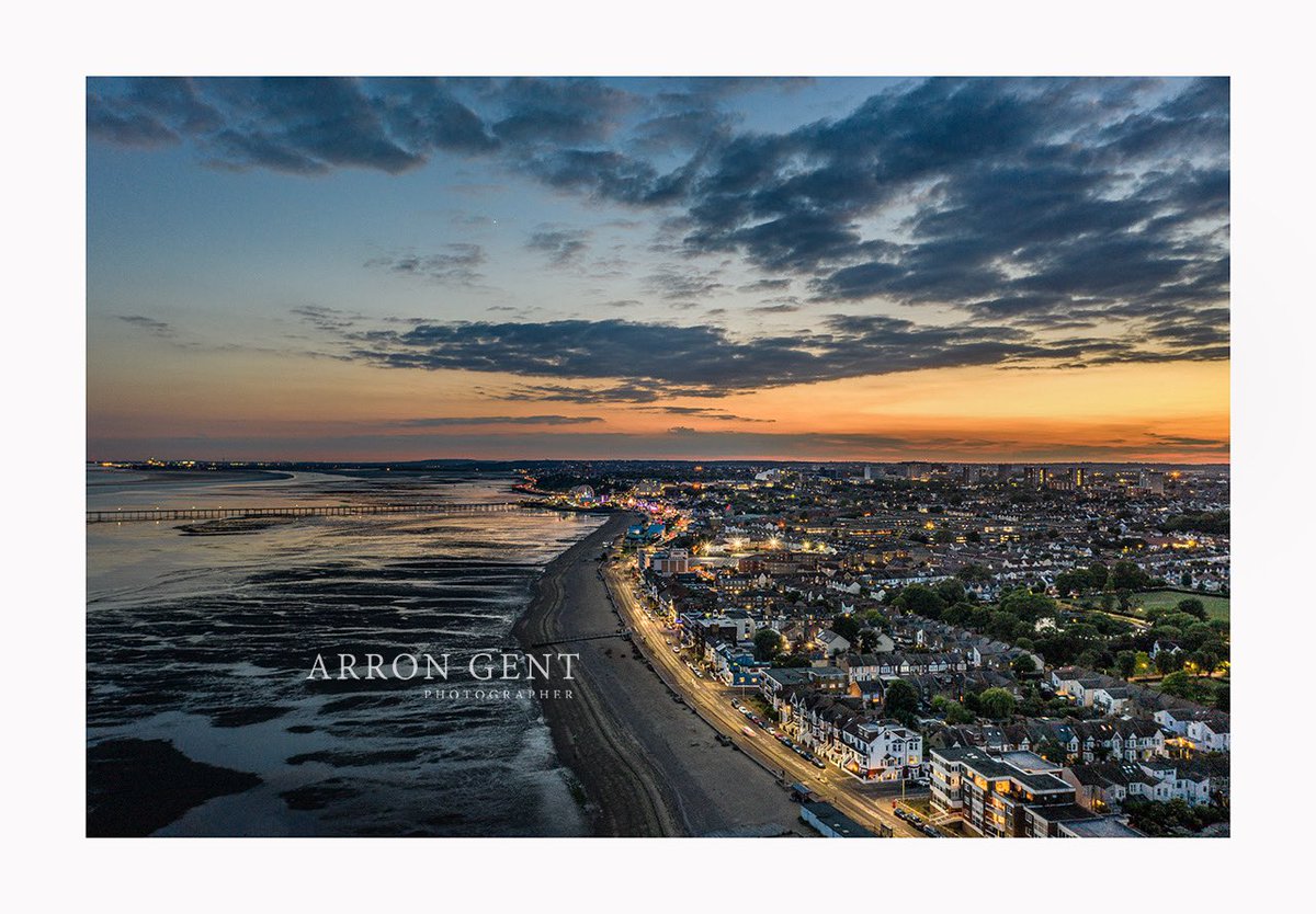 Sunset on sea ... 🌊 🌅 
#southend #essex #drone #photograghy #Ashes2023 #photographer #sky