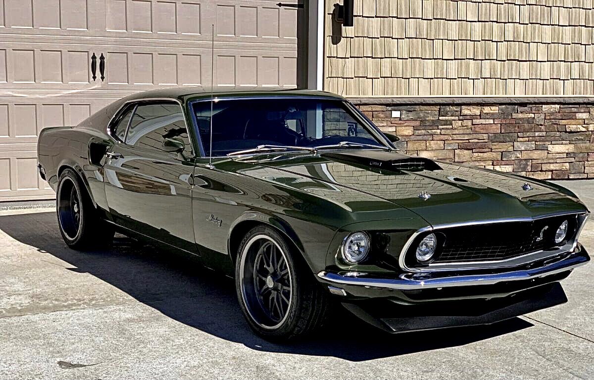 #ThrowbackThursday | Today’s feature Mustang is a gorgeous
1969 custom fastback…😍
#Ford | #Mustang | #SVT_Cobra