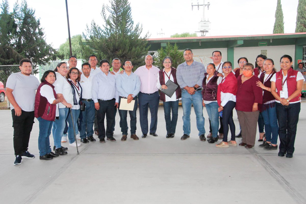 natycastrejonv's tweet photo. En mi recorrido por el @COBAEH_HGO de #Tlahuelilpan escuché a madres y padres de familia, así como a las y los docentes de esta institución; para el sector educativo es muy importante conocer sus inquietudes con el fin de acercar todos los recursos a nuestro alcance a efecto de que la juventud se desarrolle en las mejores condiciones posibles.

#PrimeroLaEducación #NatyCastrejón