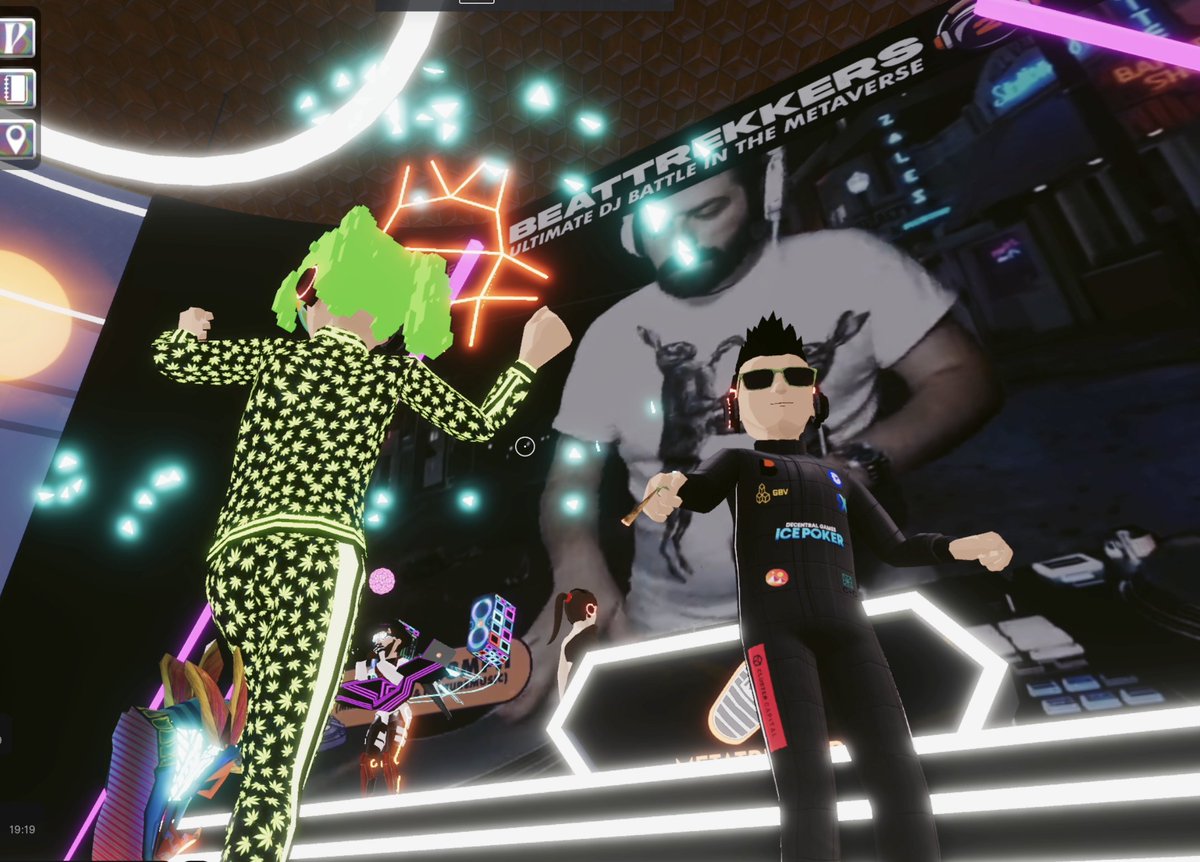 Tonight  @mrbigmouthbeats came to @Decentraland with so much fire🔥 In addition to Djing and rhyming he also brings turntablism techniques.  #BeatTrekkersTrivia he's also a psychologist. 
Shout outs to @SteveSaiko my metaverse dancefloor buddy :)