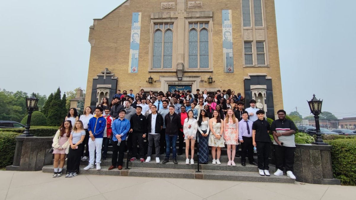 MPJ_TCDSB's tweet photo. Congratulations to the Class of 2023!

Today we celebrated our final mass together and had an wonderful lunch. 

Thank you to our amazing staff who organized this memorable day. 

@TCDSB @cpitter01 @MalecStanley https://t.co/fPZVzzkjma