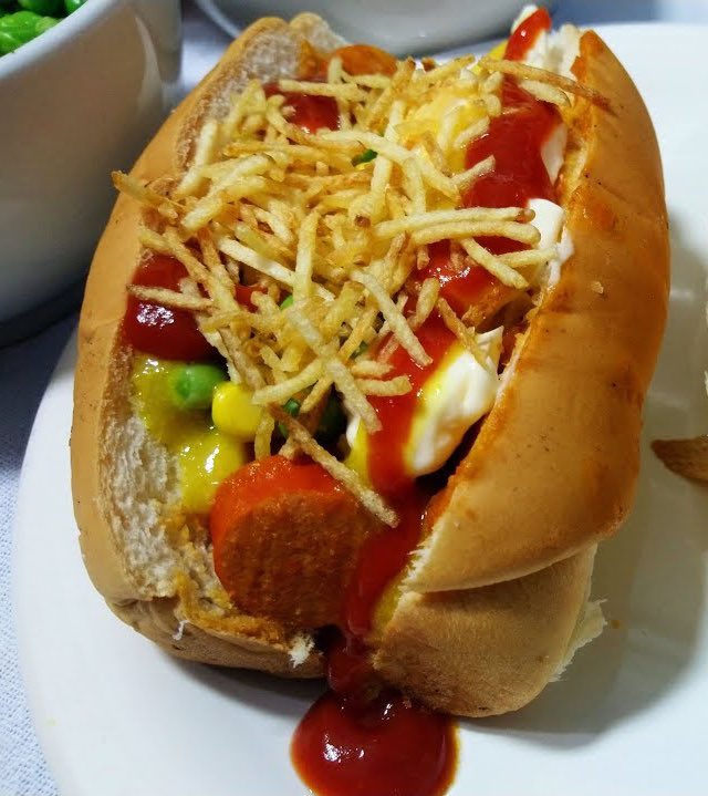 Greengo Dictionary 🦜 on Twitter "🇧🇷 Brazilian hot dog > 🇺🇸 US hot dog"