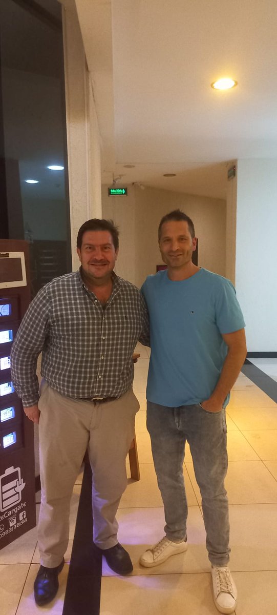 Junto al amigo <a href="/BumperCrop1/">Bumper Crop</a> en el congreso de #MasMaíz en cdad. Del Este. #Paraguay 
Abrazo grande José. Un distinto de verdad. 👏