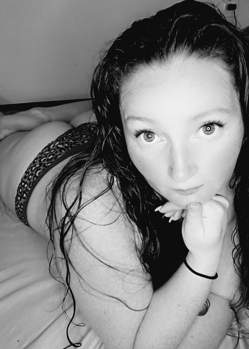 NaturalRed021's tweet image. Wanna come play with me? I'm waiting for you!!  $10.00 all content included. Go sub and let me know what you wanna see.
#redheadsdoitbetter #onlyfansbabe #onlyfanscreator #spicycontent #lingerie #redhead #onlyfans #curvy
onlyfans.com/friskyr3dh3ad
linktr.ee/friskyr3dh3ad