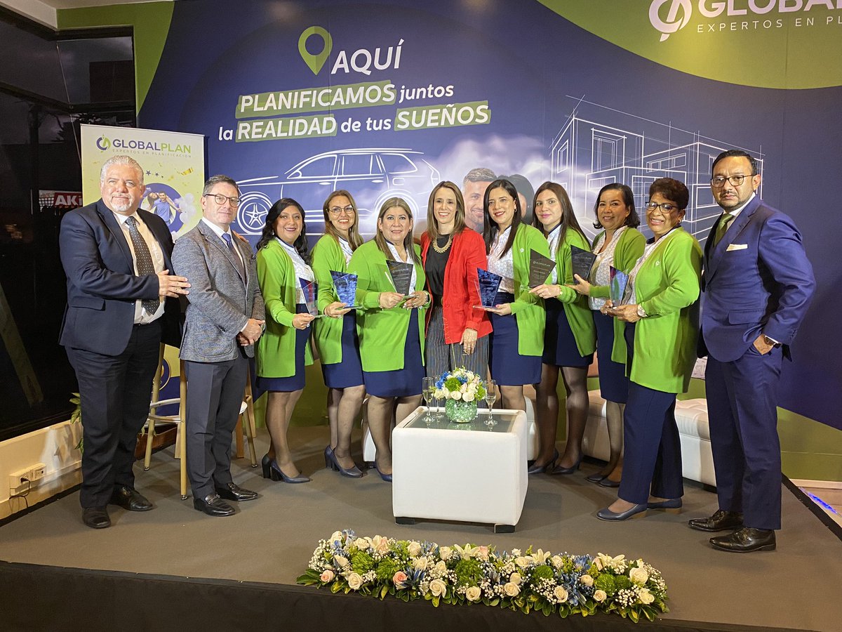 AutomagazineEc's tweet photo. AUTO Magazine con GlobalPlan en su Asamblea Nro. 236, y el festejo por el Aniversario 20 de la empresa:⬇️
https://t.co/xw6gbBsb93
.
#AutoMagazineEc #GlobalPlan #CompraProgramada #CompraPlanificada #AutoMagazine #AutoEc #AM #CorporaciónEljuri #GrupoELJURI @EljuriJuan @PabloEljuri https://t.co/ksEa2afKmV