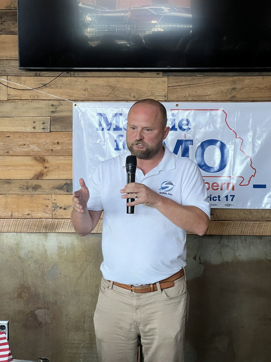 wesforkc's tweet photo. I felt very lucky to speak up for my friend @MaggieforMO at her Senate kickoff.

I felt especially lucky to speak before @LaurenArthurMO and @QuintonLucasKC instead of after them.

If you want to make Missouri a better place:

https://t.co/Da592TSDsV https://t.co/wguAwG0CfH