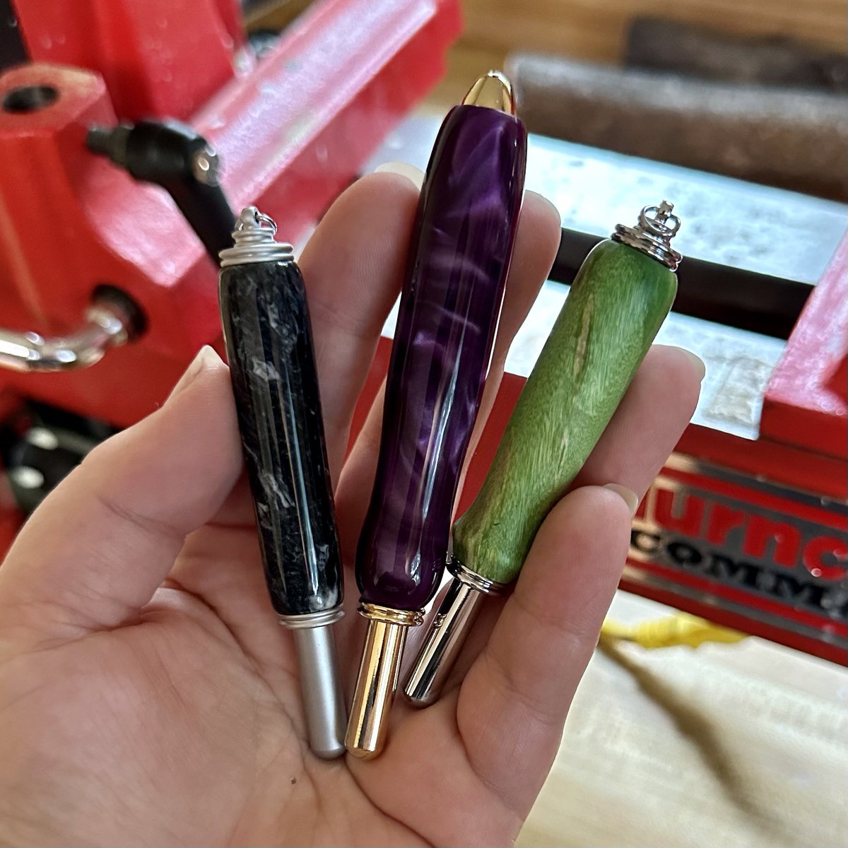 rb2m94's tweet image. Three is all I’ve got in me today. My feet are killing me! 

#CreativeCompatriots