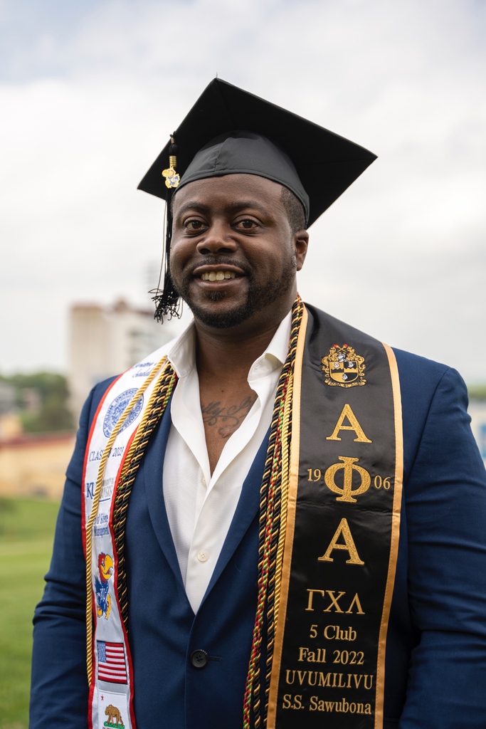 apa1906NETwork's tweet photo. Congratulations to these 2023 Alpha Graduates!
-

Derrick Lewis 
Pi Kappa

Joshua Goffney
Beta Chi

Jerome Saddler
Gamma Chi Lambda

Noah Mack 
Beta Iota 

-
#APA1906Network #MenOfDistinction #WeShallTranscendAll #ServantsOfAll #MostOfAllWeGraduate https://t.co/jhQx64X9Xk