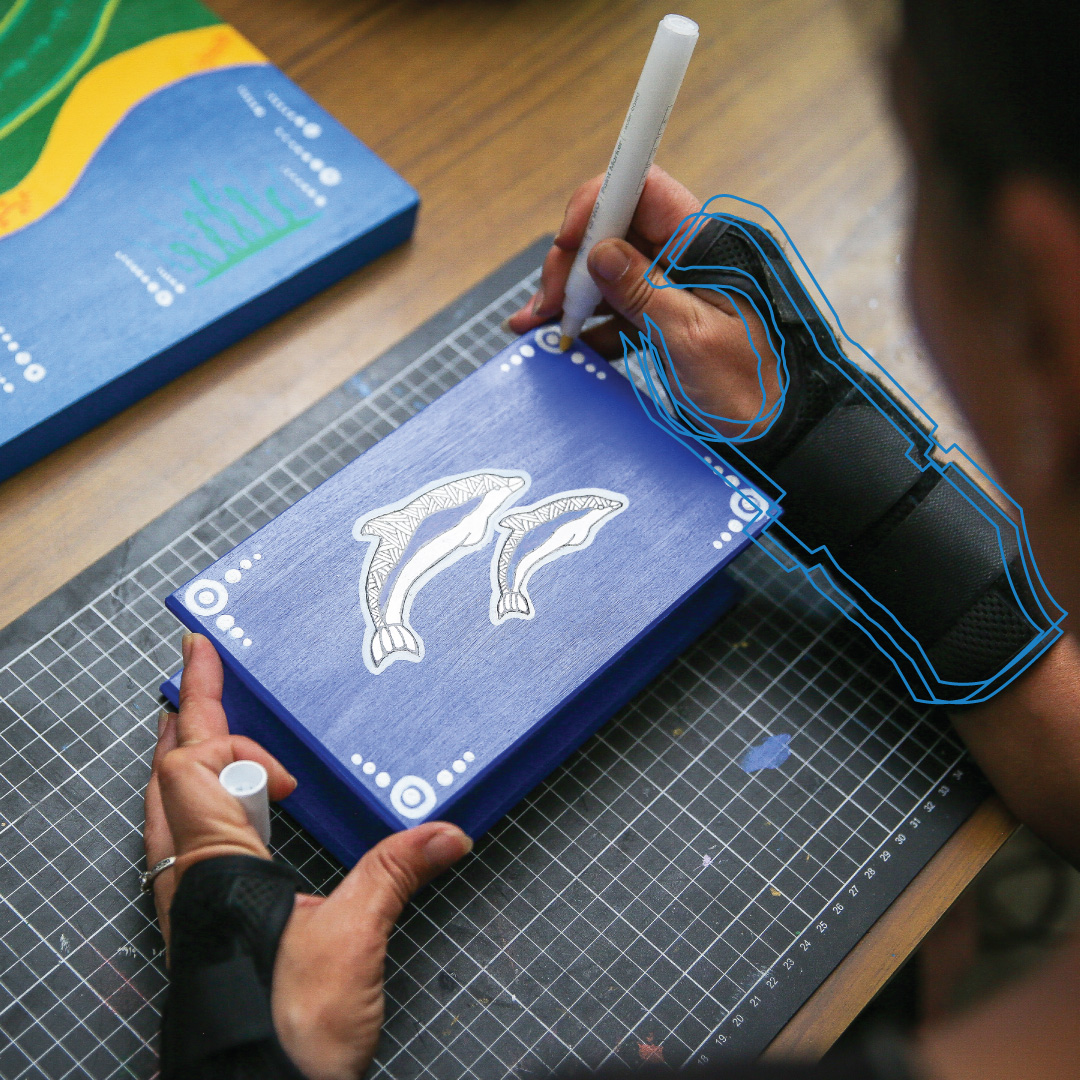 Creative minds (and hands) never stop, and neither should you. Do it all with the support of Thermoskin.

#lifeunstoppable