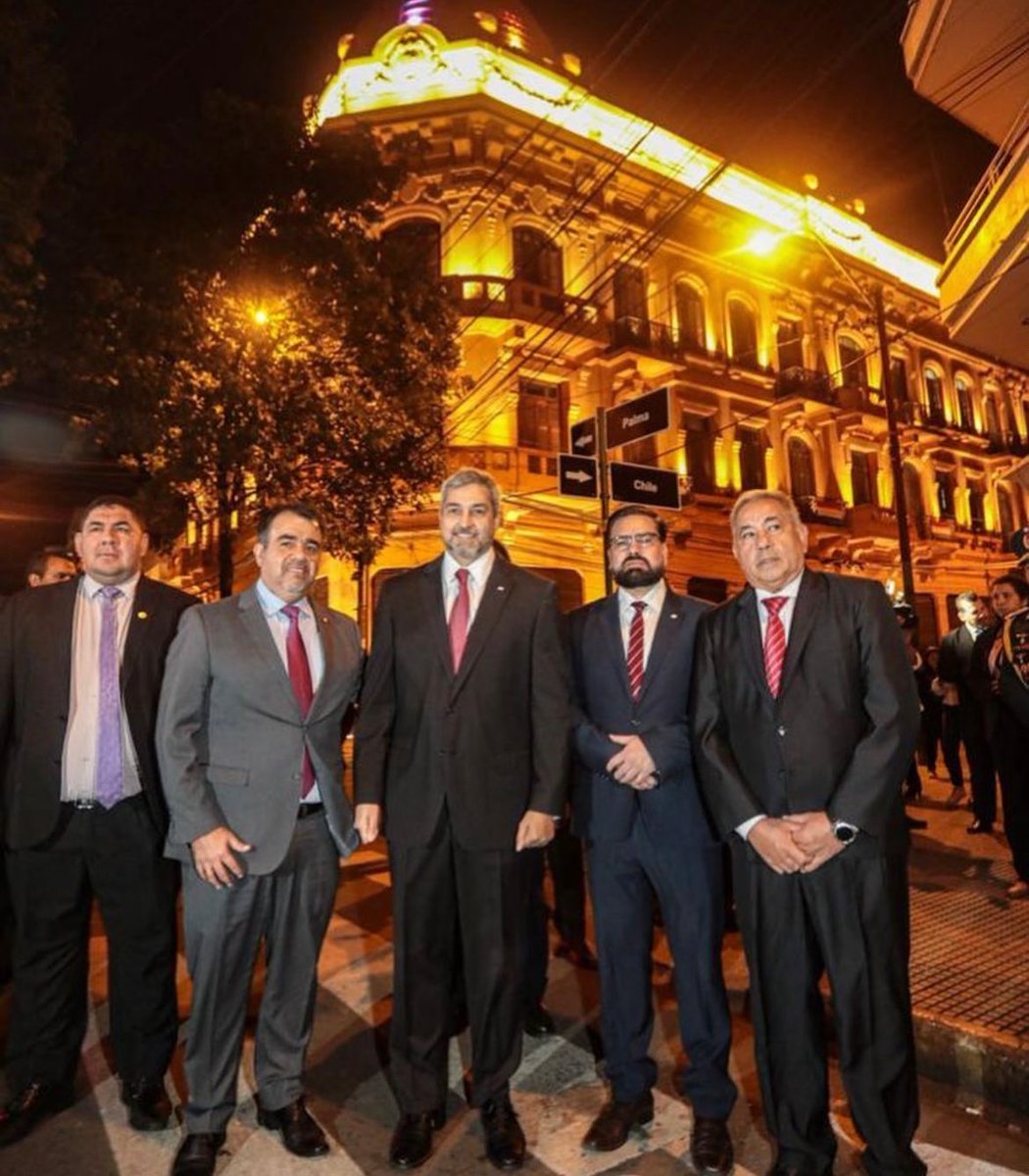 Acompañé al Presidente de república, Mario Abdo Benítez al acto de inauguración de la Restauración y Puesta en Valor del Palacio Alegre 🏛 🇵🇾

El mismo es sede del Ministerio de Hacienda, constituye un ejemplo de arquitectura neoclásica y del aporte de los inmigrantes a la ciudad