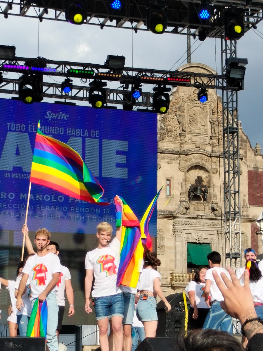 BOOKAgencyMX's tweet photo. Con orgullo se vive.
Mauricio Rousselon (@MauRousselon), Mario Ruiz de Chávez (@MarioRdCh) y Nelson Carreras (@SoyNelsonC).
#pride #BOOKAgencyMx #BOOKPR #Brands #InfluencerMarketing #TalentMarketing #CommunicationsStrategy #BookingServices https://t.co/SDE3r9c4qr
