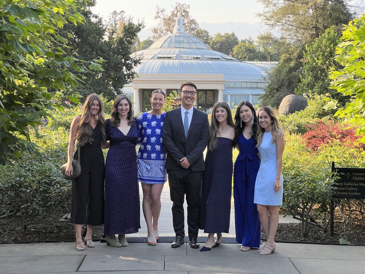 CHLAUrology's tweet image. Congratulations Dr. Yuding Wang, MD @wsding on the completion of your fellowship @CHLAUrology What a wonderful evening. Thank you, Dr. Christopher Cooper, MD @Cooperduro our Brian E. Hardy Visiting Professor, honoring us as guest at this year’s graduation!