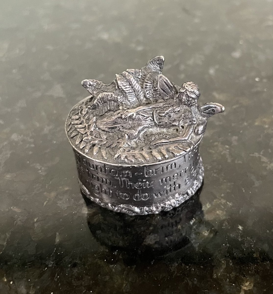 I’ve had a little job lot of these delightful pewter trinket and thimble boxes come in, but if you want one, act fast, I’ve already sold a few!  #VintageShowAndSell etsy.com/uk/shop/SarahH… #Vintage4Sale #vintageinspired #etsygifts #etsyshop