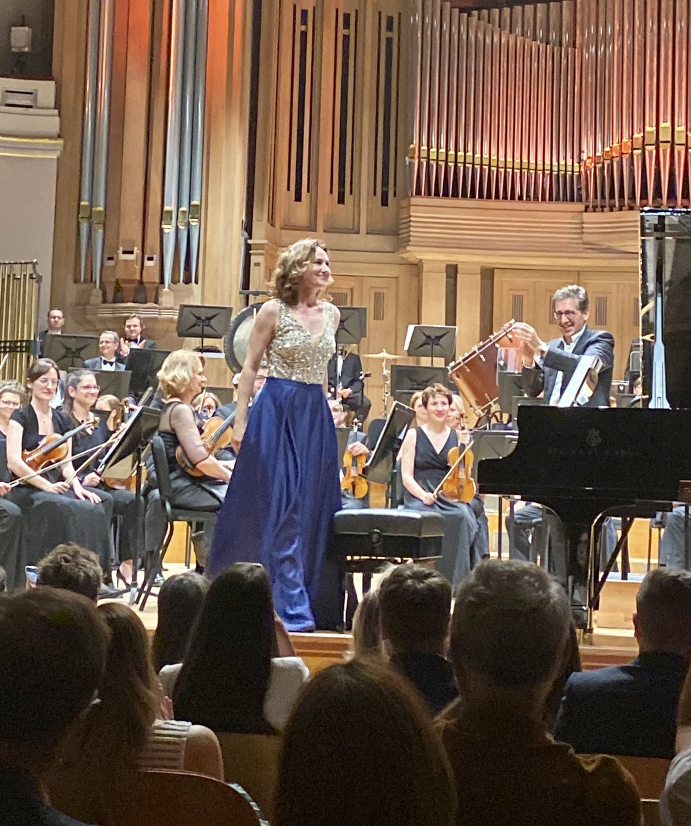 cccvrcak's tweet photo. Croatia's #EU 🇭🇷🇪🇺 journey commemorated at @Bozar with a spectacular Gala Concert, inaugurated by Minister @NObuljen.  Maestro @Rophp, @martinafiljak and #SimfonijskiorkestarHRT delivered a mesmerizing performance, reflecting a decade of shared achievements and cultural unity 🎼. https://t.co/0g212m8dDc
