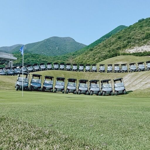 Our ELiTE Lithium golf carts are the #1 most efficient golf cart on the market, with 25 million field hours of proven performance. 

These golf carts ensure your fleet can conquer an entire day without the need for recharge. 

📷: @tecnogolf

#EZGO #ItsGoodToGo #Golf