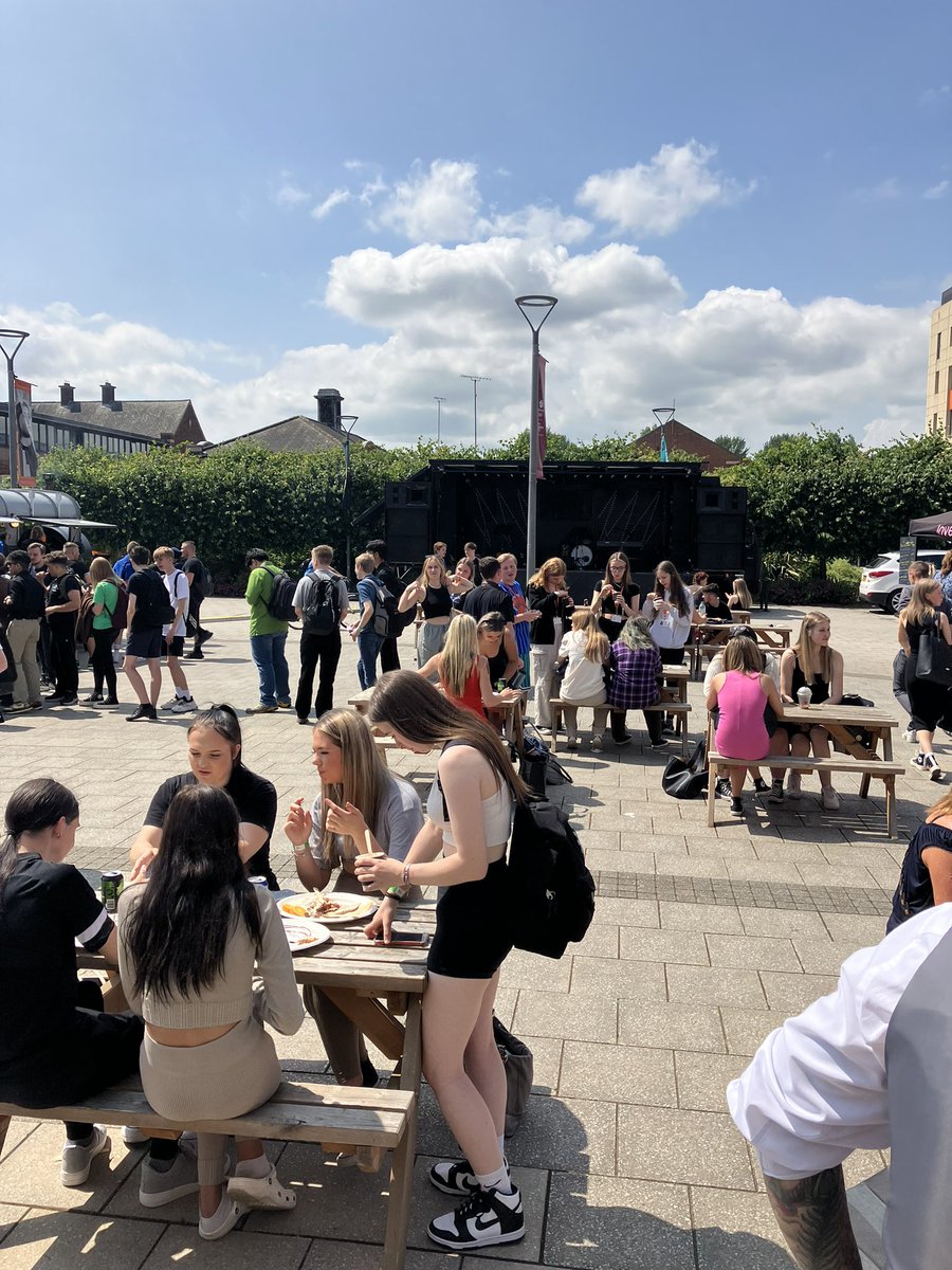 Consortium6Form's tweet photo. Thanks to @UniOfHull for having us last week for another great #ThisIsHull event. Our students loved it https://t.co/WCDjWyUXRk