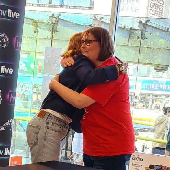 lea brown tweet media