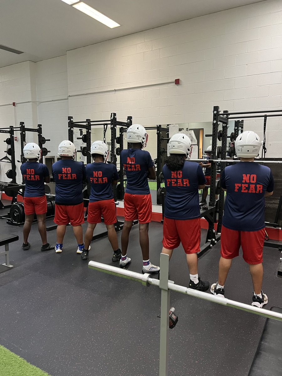 CurieFb's tweet photo. Curie’s team-gear arrived today! Our team motto this year is NO FEAR.

We want our kids to approach football, but most importantly LIFE with a fearless attitude. Don’t be afraid of the dream job, the big interview, of being a great family member, or working hard!

Go get it! https://t.co/UVYd9AEJA1