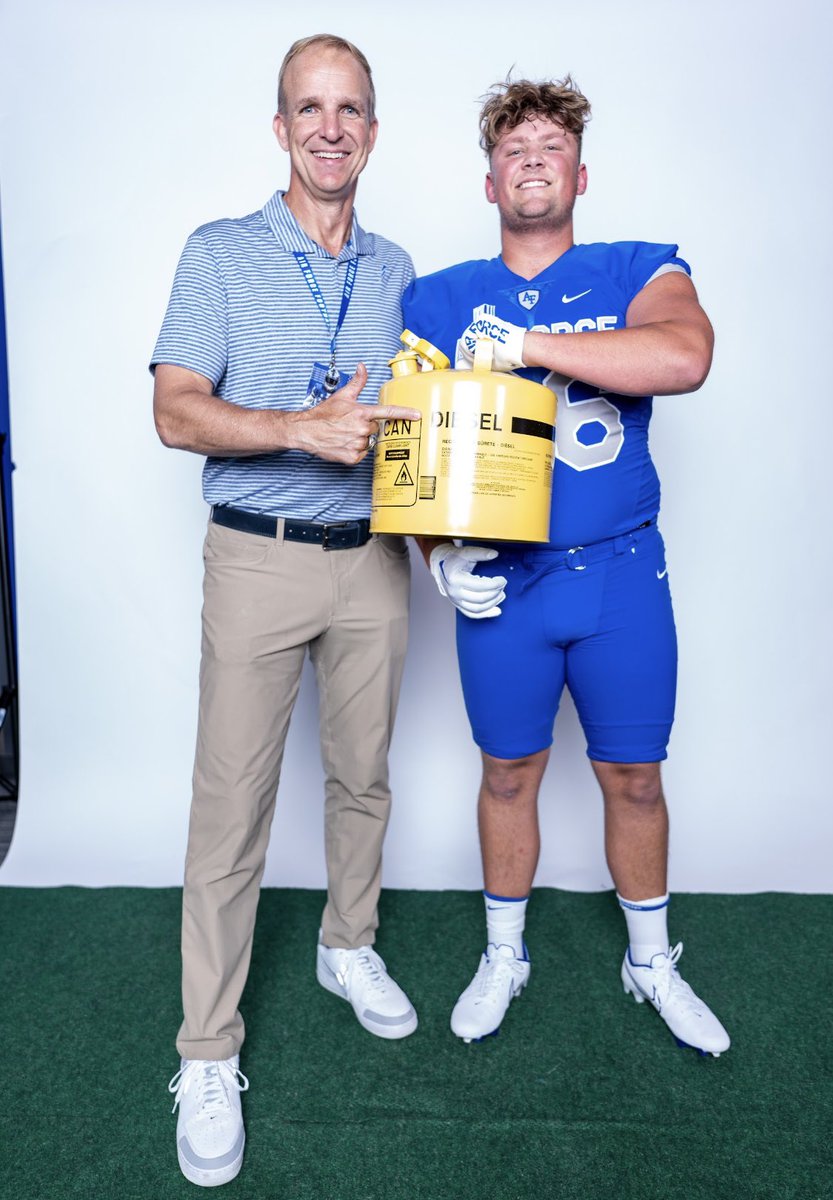 Mitchell Jones tweet media