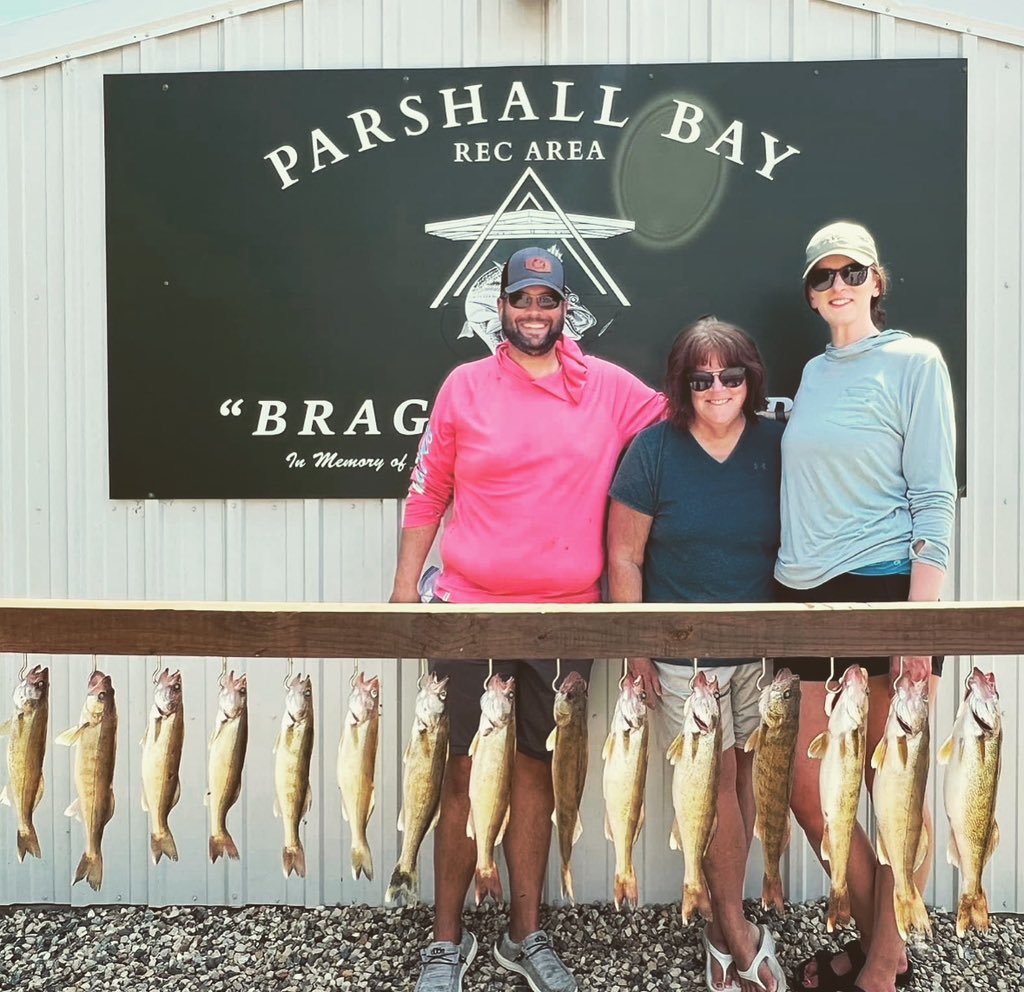 When mom comes to town it’s always a good idea to find some walleyes!  #BeNDlegendary #LimitsOnly