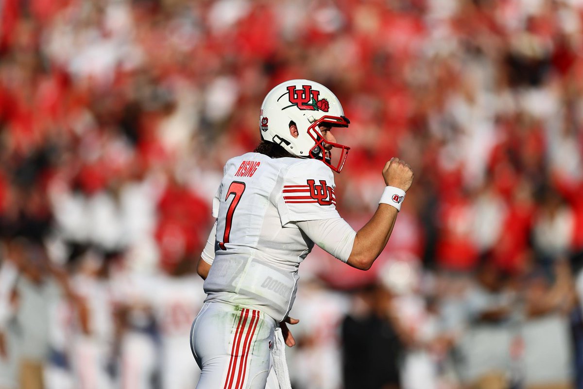 ● QB Spotlight ●

Cameron Rising - Utah

• Rising is one of the top returning players in #CFB & he makes the Utes a legit contender in the #Pac12. In his career he's thrown for 5,572 yards 46 Touchdowns and rushed for 953 yards 12 TDs.