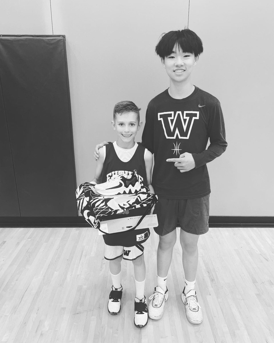 w_falconhoops's tweet photo. “Falcon First” Day 2 Award Winners! Culture first!
100+ in the gym getting better!!
#OneFalconOneFamily
 #GTBA 🗣JoyJoyJoy https://t.co/VGO7nt85am