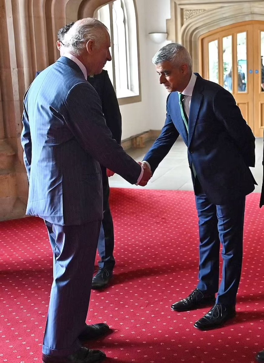 SadiqKhan's tweet image. 🌎 When it comes to protecting the environment, His Majesty King Charles III deserves great credit both for his foresight and the clarity of his convictions.

It was a true honour to join him on the main stage at London Climate Action Week with @Climate_Action_ today. #LCAW2023