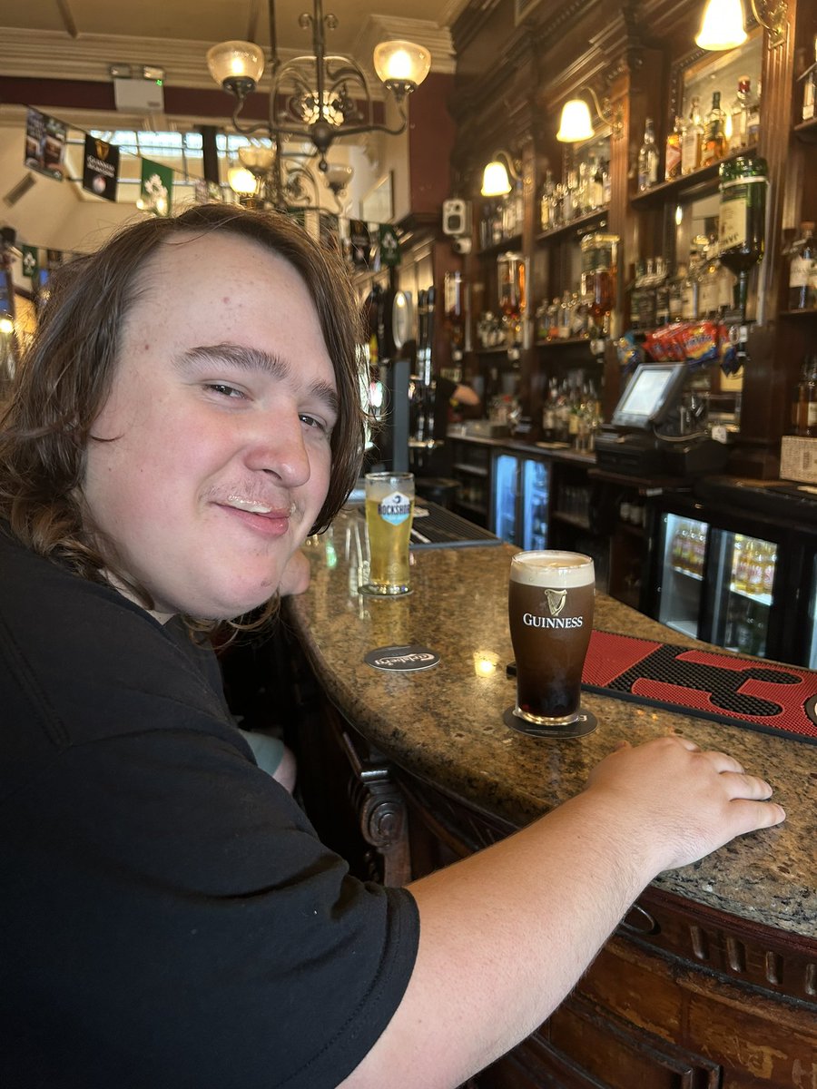 Dean Norris tweet media