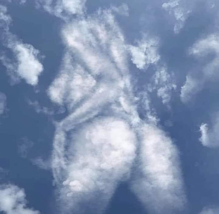 toxicking's tweet image. Everything reminds me of her 💔