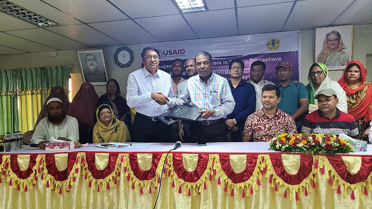 LHSSproject's tweet photo. In #Bangladesh, Bogra Municipality partnered w/Light House, a private sector contractor, to reopen 4 PHC centers w/LHSS support. The centers provide 25% of patients with free medical &amp; diagnosis services, promoting equitable access to basic health care. 
@USAIDGH
@USAID_BD https://t.co/VQVzFiRDb6