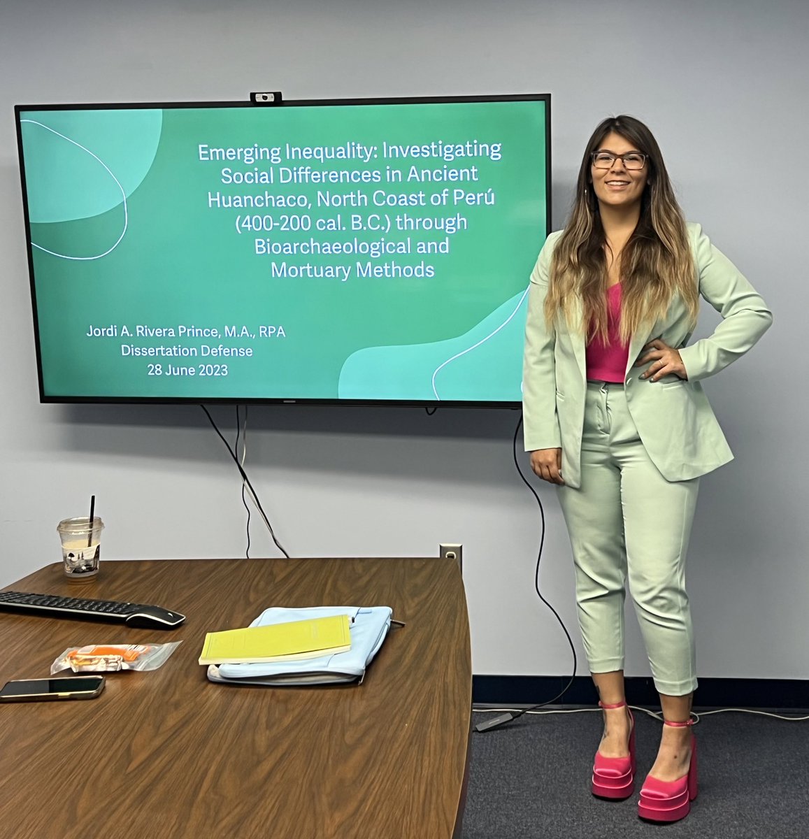 Oficialmente Doctora Rivera Prince!!! Successfully defended my dissertation today in my favorite mint suit and hot pink heels. So many people supported me to this point, and I’m looking forward for all to come! Thank you for all who watched 🫶🏽🤍