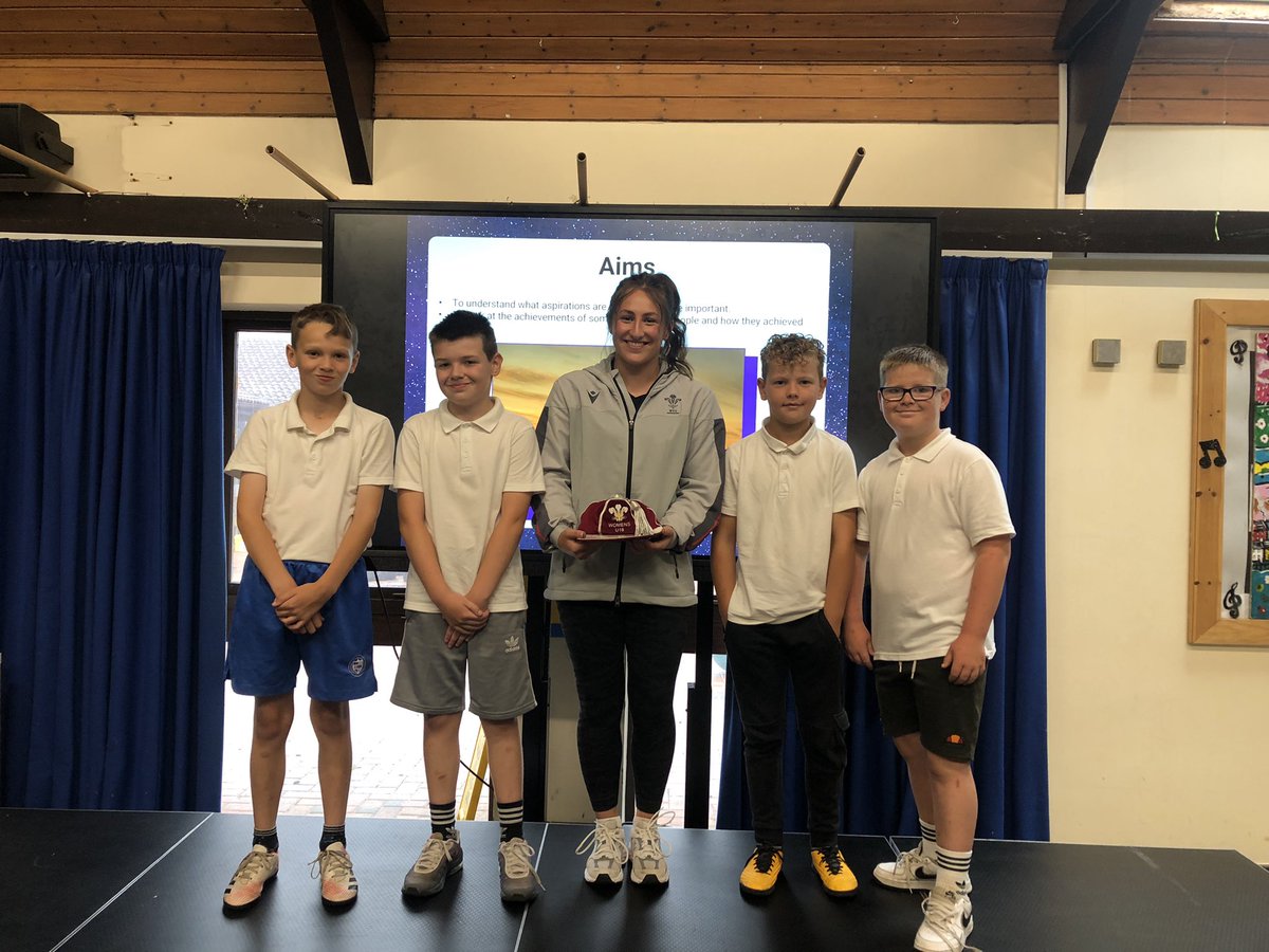 One of our former pupils came into school today to show our aspiring students her Welsh Rugby Cap. Well done and well deserved. I know how much you have trained for this. We were thrilled she could join us and our pupils got to ask how she achieved her goal. @DeightonPrimary