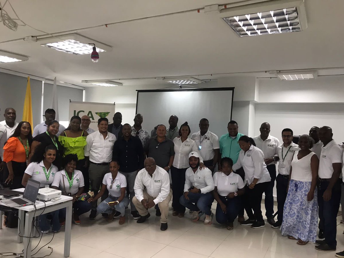 ICACOLOMBIA's tweet photo. #REGIONES En en el Chocó #llevamos a cabo la audiencia pública de Rendición de Cuentas, vigencia 2022, en la que compartimos con productores los avances y resultados de las acciones que adelantamos para proteger la sanidad del sector agropecuario en el dpto. 📈✅🧑🌾 https://t.co/cz5aGjOhPB