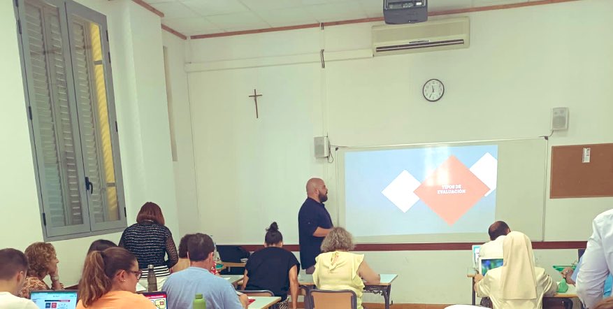 Terminamos formación en el <a href="/pmariagrao/">Colegio Pureza de María Grao</a> 
Gracias a todo el profesorado por su implicación  y a mis compañeros <a href="/jgonde/">Jonathan</a> y <a href="/Jonay_Mederos/">Jonay Mederos</a>