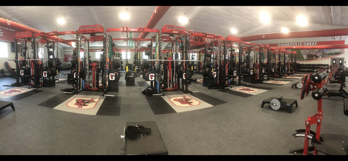Love getting to start our daily workouts in the best facilities in the country. 🔴🐘#GoBigRed