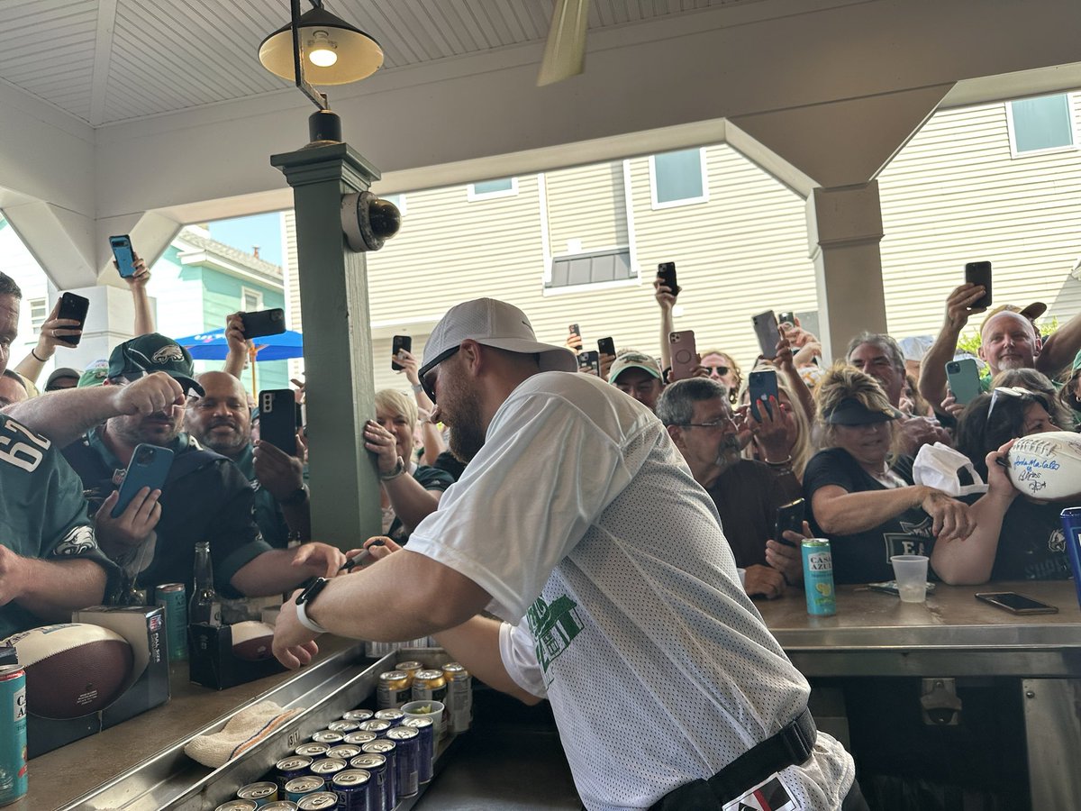 <a href="/SportsRadioWIP/">SPORTSRADIO 94WIP</a> @MarksReeseWIP <a href="/JonMarksMedia/">Jon Marks</a> <a href="/JackFritzWIP/">Jack Fritz</a> <a href="/ACPress_Russo/">John Russo</a> <a href="/ACPressHuba/">Nicholas Huba</a> @ACPressConklin Some of Jason’s friends are here!! #FlyEaglesFly