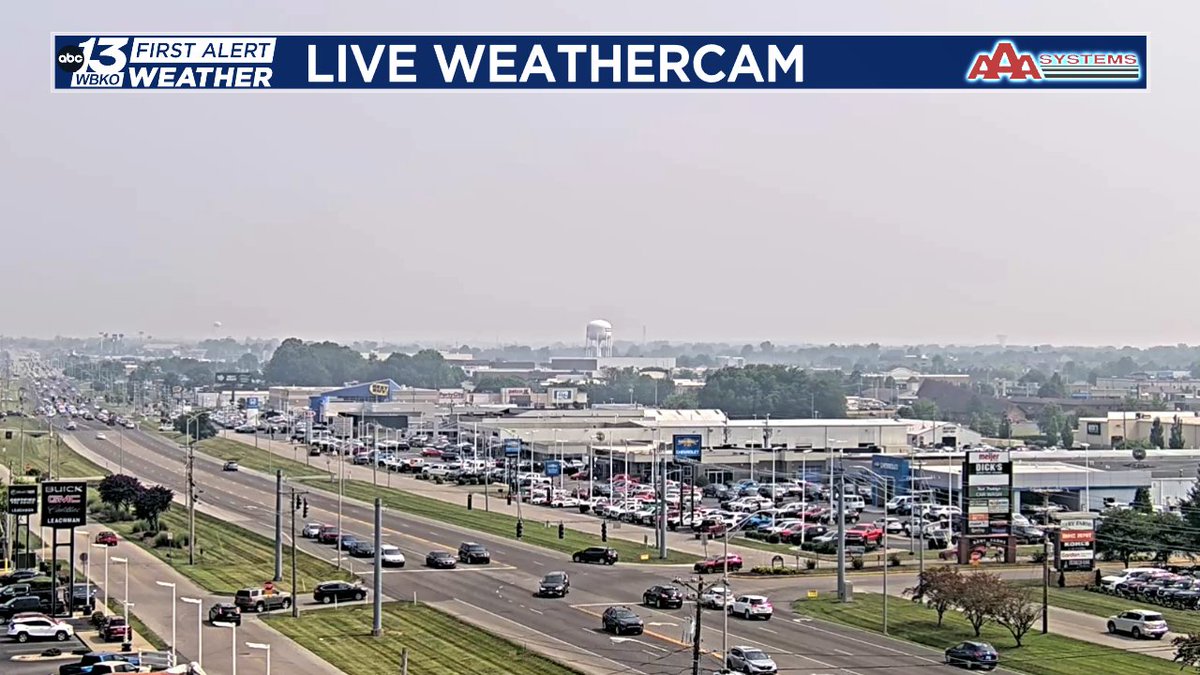 Smoke from the Canadian wildfires is creating some serious haze this afternoon. Air Quality Alert continues through this evening. Those, especially with respiratory problems, need to limit time outside today. #FirstAlert #AirQuality #CanadianWildfires #WBKO