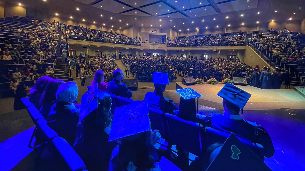 St Mary Class of 2023 have arrived! Thank you to <a href="/StMaryCSS/">St Mary CSS</a> admin, staff, and community for a beautiful ceremony ⭐️🎓⭐️🎓