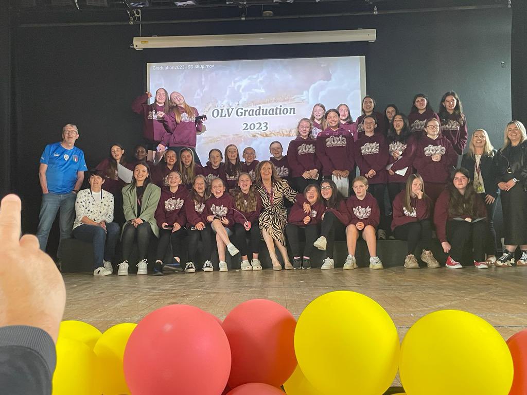 GirlsOlv's tweet photo. We said goodbye to the most wonderful bunch of girls today. We will miss them so much and can’t wait to see what the future has in store for them all ❤️💚❤️💚 https://t.co/srGWl5K5Nd