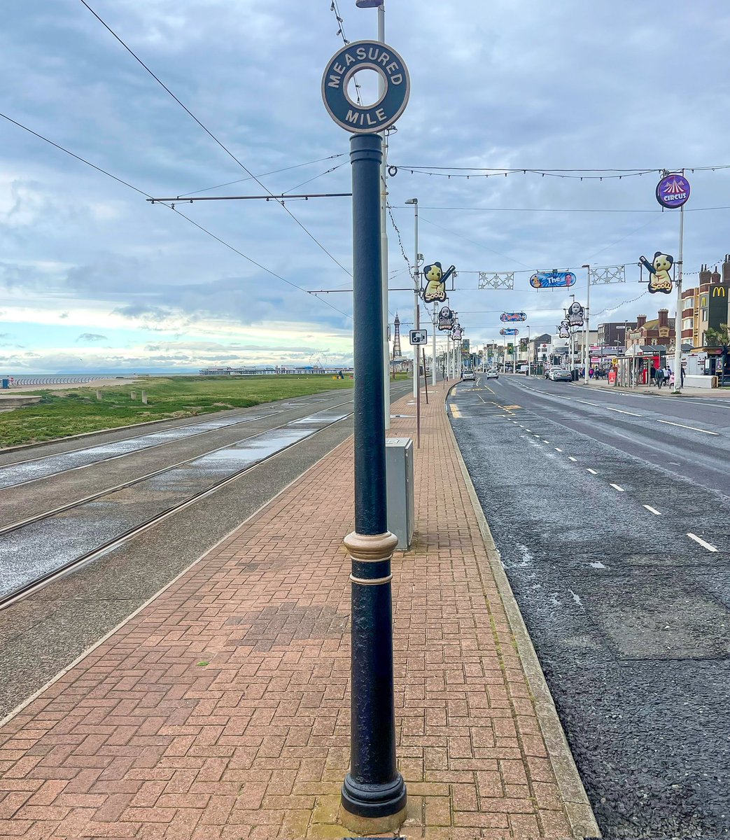 PositiveLee7's tweet photo. So I decided to give this a little paint and I think it's come up quite well, but does anyone know anything about it. #Blackpool #measuredmile #history #Blackpoolpromenade #VisitBlackpool #Blackpoolcouncil #Blackpoolhistory https://t.co/hUJz5i3mtv