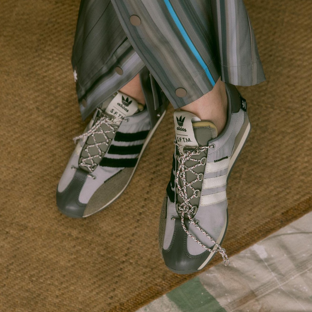 Song for the Mute adidasOriginals 25.5cm スニーカー 