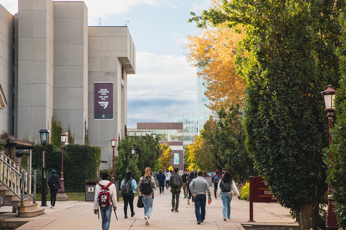 L’Université d’Ottawa grimpe de 34 rangs au classement mondial des universités QS 2024. 📚 uottawa.ca/notre-universi… #QSWUR #UniversityRankings #HigherEd @uOttawaResearch