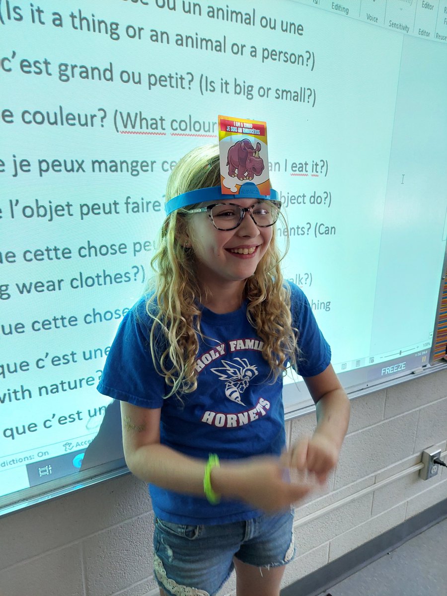 The last day of school calls for a fun game of Hedbanz en français! @hfcatholic @BHNFrench