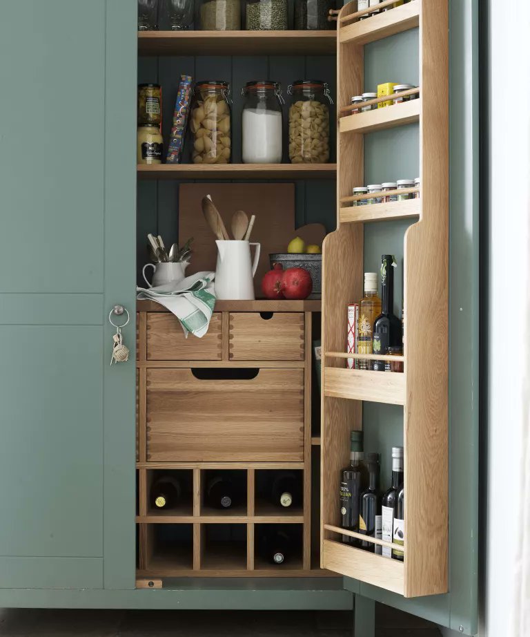 Stretch your small pantry space with these clever ideas. #homesweethome #todolist  cpix.me/a/172531840