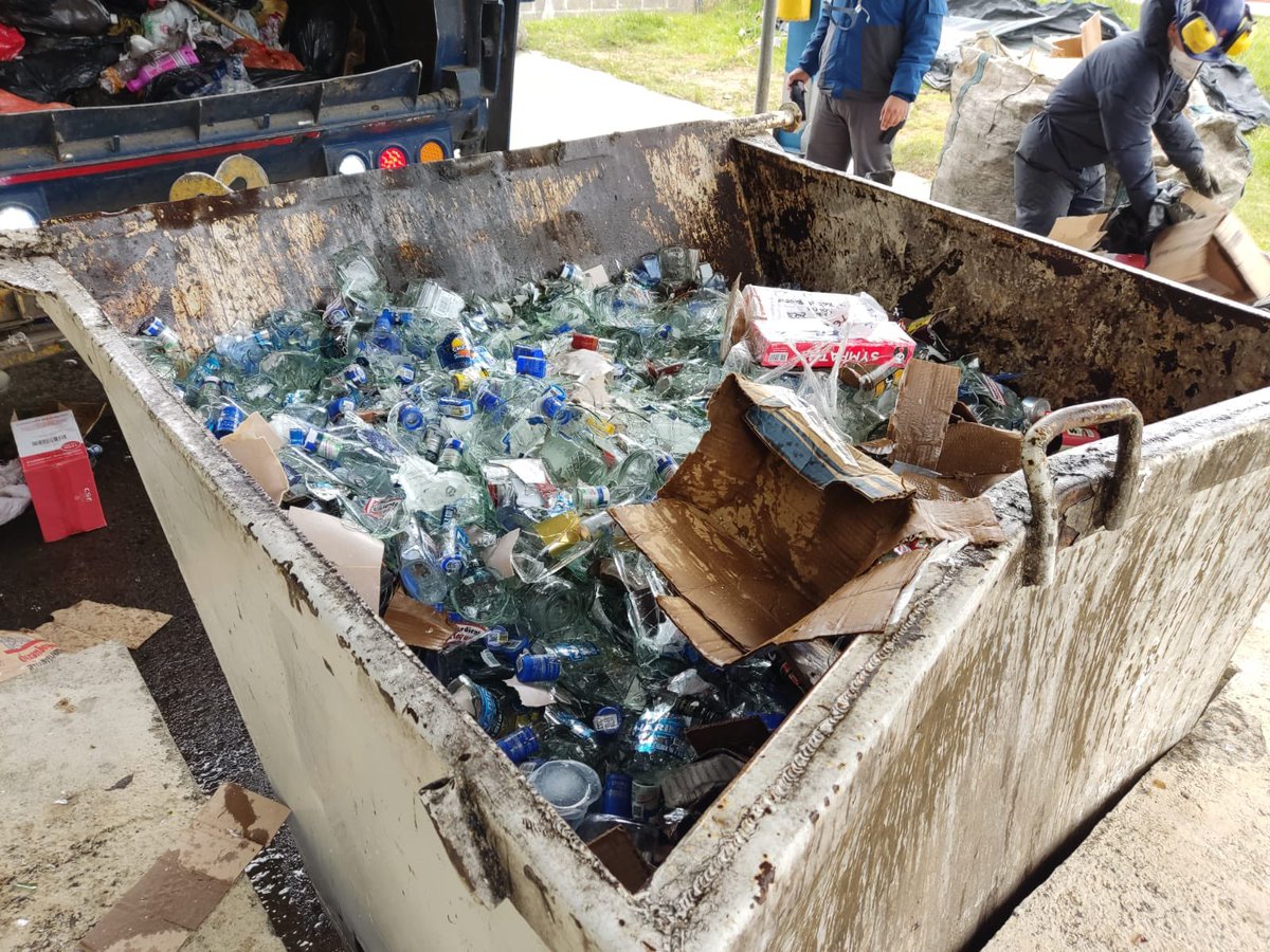 gobnarino's tweet image. Primera jornada del 2023 en la que nuestra Subsecretaría de Rentas destruyó en el Relleno Sanitario de @emaspasto2 119.720 unidades de cerveza, licores y cigarrillos que ingresaron ilegalmente a #MiNariño durante las vigencias 2020, 2021, 2022 y 2023.
#TodosContraElContrabando