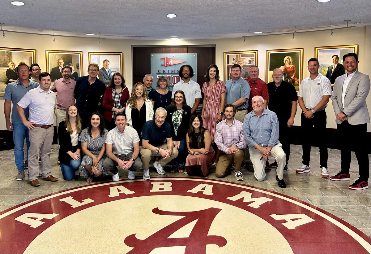 Learfield's tweet photo. A lot of energy and great ideas coming out of our two-day NIL Summit w/ our dedicated on-campus Allied+ staff &amp; other thought leaders as we continue to deliver innovative NIL solutions for our brand partners, schools, &amp; their student-athletes. #NIL https://t.co/Oo0FI3hSqr