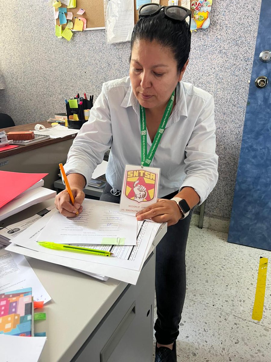 sntsa_37's tweet photo. "El poder del cambio está en el presente, en el aquí y ahora". Las y los líderes sindicales del #SNTSA37 estamos capacitados y pendientes de vigilar el cumplir y hacer cumplir las Condiciones Generales de Trabajo.
#CoCrear https://t.co/gSFaE6zMhg
