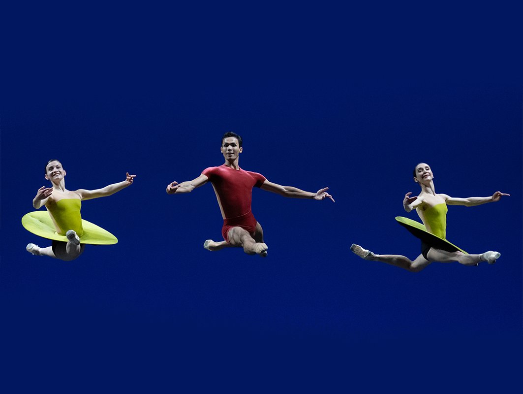 pointe_magazine's tweet photo. Dutch National Ballet has not toured to the U.S. in over four decades. That’s about to change: https://t.co/uQVLggwltP
#DutchNationalBallet #Ballet #BalletPerformance #USTour
📸: By Sasha Gouliaev, Hans Gerritsen, and Michael Schnater, courtesy DNB. https://t.co/YwL9JT1JMF