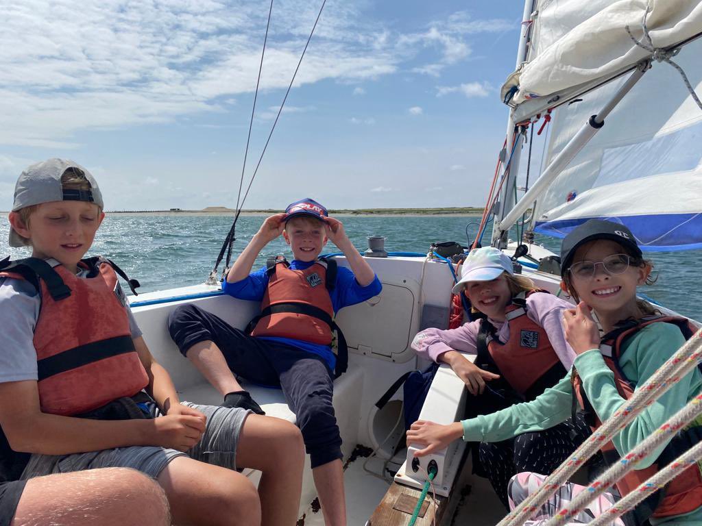 Jessie Younghusband School tweet media