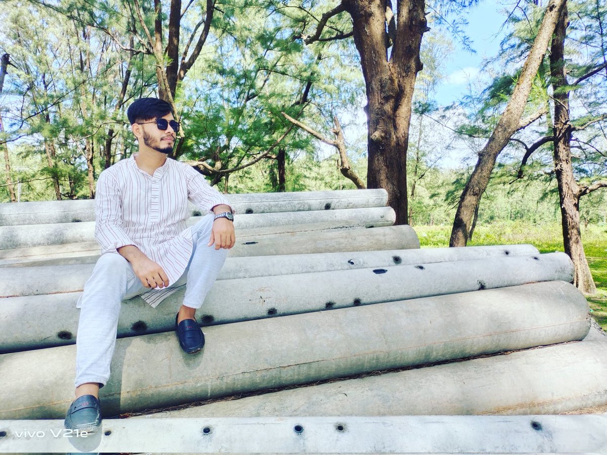 ShahedulMamun's tweet photo. সময় পুরাবে যত, ব্যাকুলতা বাড়বে তত, বিকেলের আলো এসে নষ্ট করে দেই স্বাদের সময়। https://t.co/O7jqC6icZd